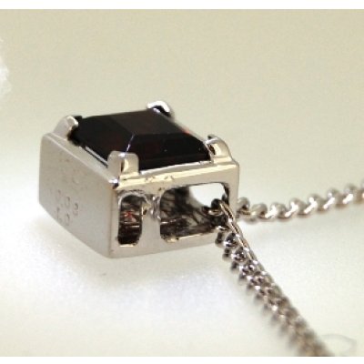 画像5: K18WGガーネット、ダイヤ、ペンダントネックレス