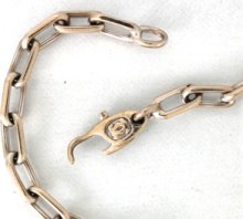 他の写真1: 【修理例】Cartier(カルティエ)K18WGメダルチャームダイヤ入りの金具修理・バネ交換