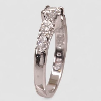 画像4: 【オーダー制作例】お母様のダイヤリング2本をリフォームした婚約指輪