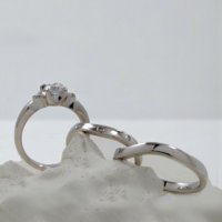 【オーダー制作例】お母様から譲り受けたダイヤの婚約指輪・結婚指輪