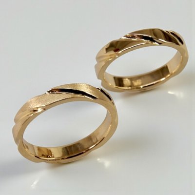 画像1: 【オーダー】K18結婚指輪｜同デザインで鏡面＆艶消し仕上げ