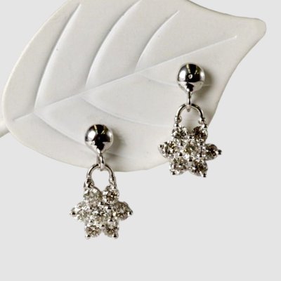 画像1: K18WG フラワーダイヤモンドピアス（ブラ）