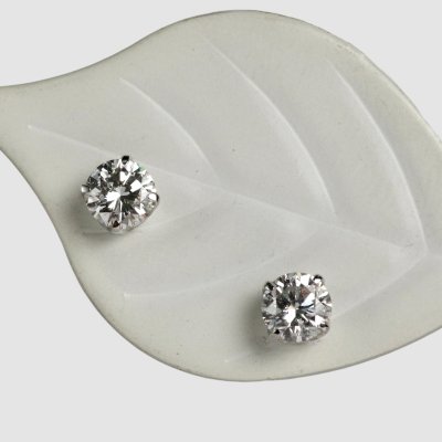 画像1: Pt900ダイヤモンドピアス