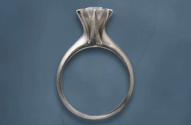 【婚約指輪リフォーム】立爪ダイヤを毎日使えるデザインへ！費用目安と最新事例をプロが解説