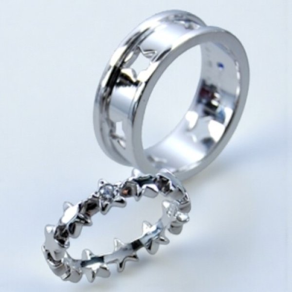 画像1: 【オーダー制作例】星モチーフのPt900オーダーマリッジリング (1)