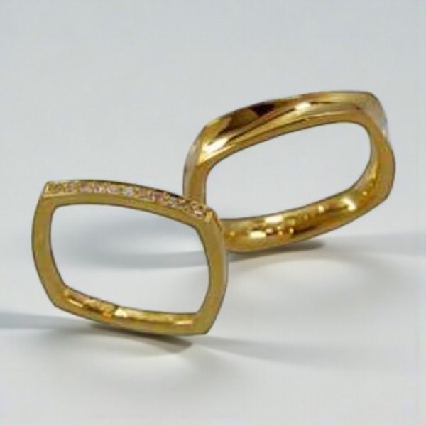 画像1: 【オーダー制作例】K18ゴールド 変形スクエアのマリッジリング (1)