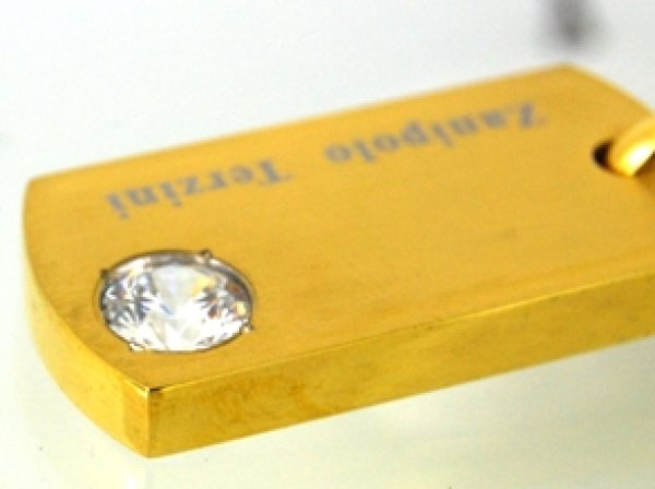 画像2: キュービックジルコニアが無くなったステンレスペンダントにキュービックジルコニアを留めました。 (2)