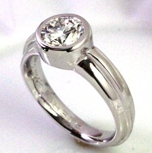 画像1: プラチナ・ダイヤモンド立て爪リングを普段使いのリングにリフォーム（リメイク） (1)
