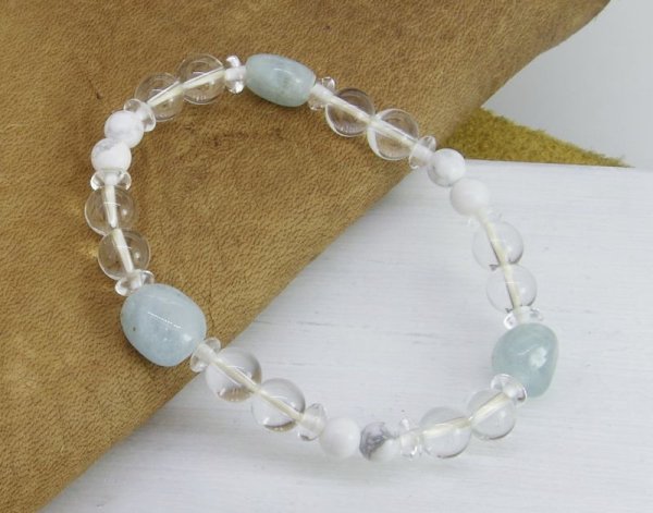 画像7: アクアマリン・ハウライト&水晶 ブレスレット (7)