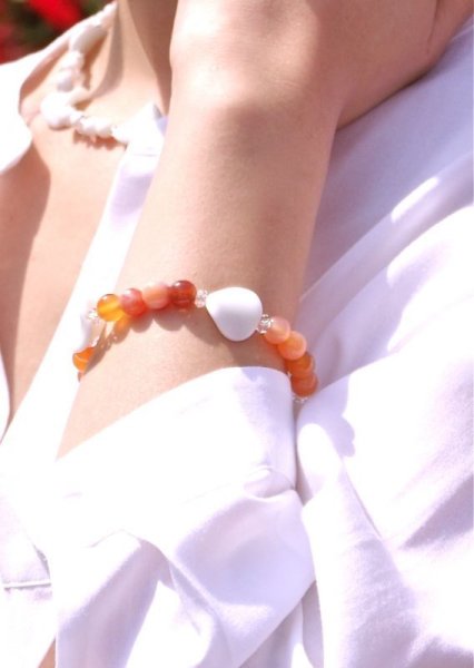 画像8: カーネリアン×シンセイチックアゲートブレスレット (8)