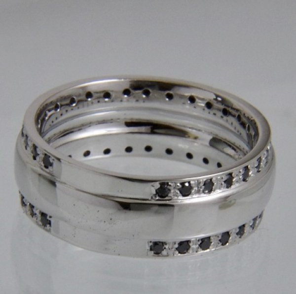 画像4: K18ホワイトゴールド・ブラックダイヤモンド入りリングのサイズ直し (4)