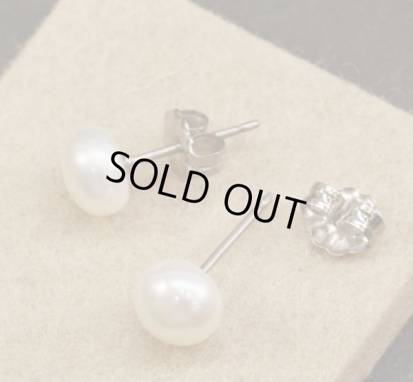 画像2: チタン淡水パールピアス (2)