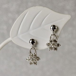 美品❗️D0.50CT✨k18WGブラックダイヤモンドリング　k18フラワーリング ダイヤモンド K18リング(花水木＜ハナミズキ＞モチーフ/4月