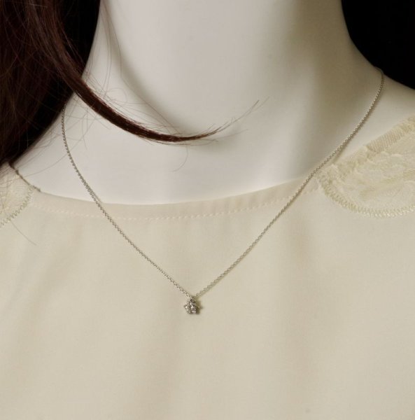 画像6: K18WG フラワーダイヤモンドペンダントネックレス02 (6)