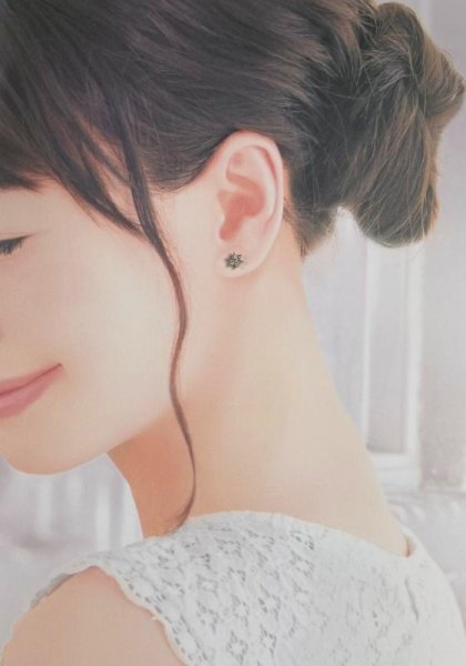 画像6: K18WG フラワーダイヤモンドピアス01 (6)