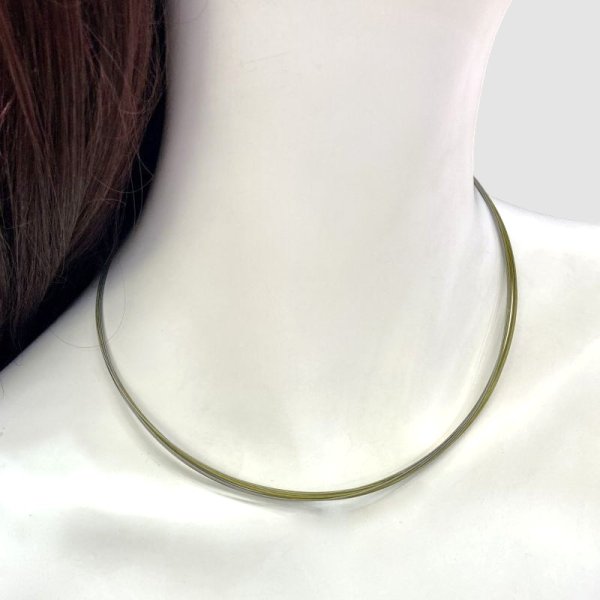 画像4: 12連ワイヤーネックレス（鶯色×グレー） (4)