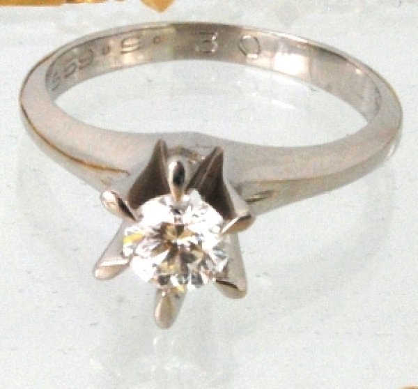 画像2: プラチナダイヤ立爪リングをK18イエローゴールドのダイヤペンダントネックレスにリフォーム (2)