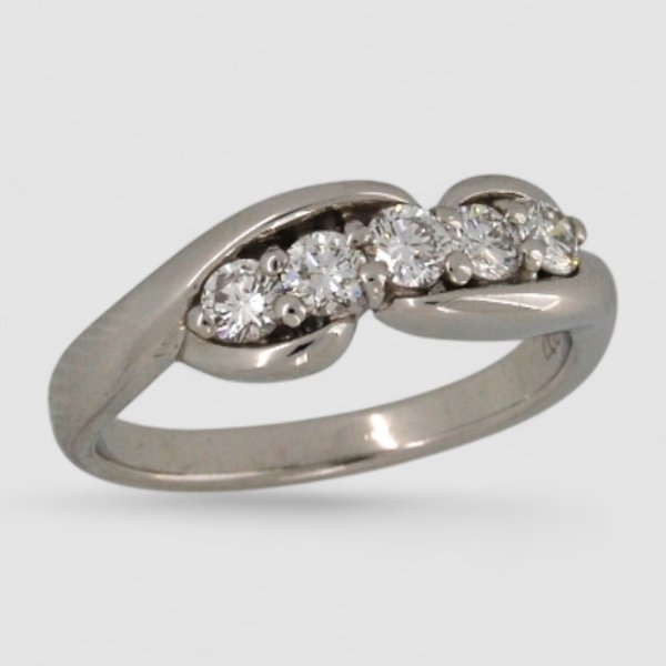 画像2: Pt900ダイヤリングをペンダントネックレスにリフォーム例 (2)