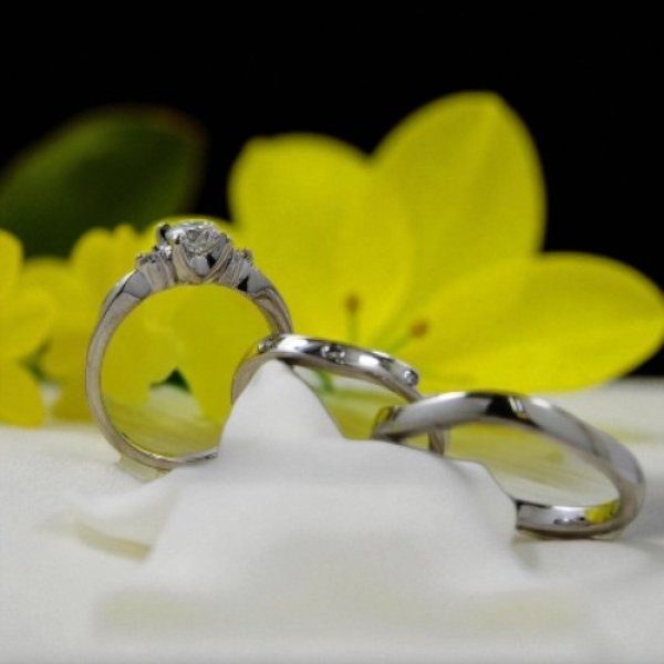 画像3: 【オーダー制作例】お母様から譲り受けたダイヤの婚約指輪・結婚指輪 (3)