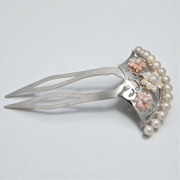 画像4: 【オーダー例】アコヤ真珠とシェルのお花をあしらった銀のかんざし (4)