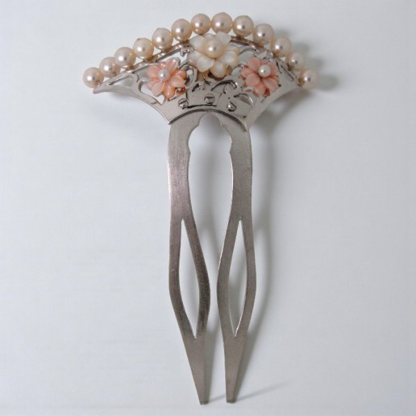画像1: 【オーダー例】アコヤ真珠とシェルのお花をあしらった銀のかんざし (1)