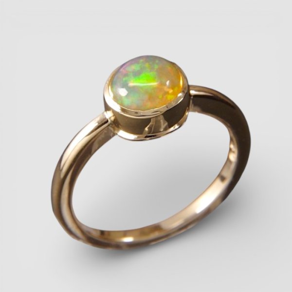 画像4: 【リフォーム】メキシコオパール指輪のリフォーム｜K18シンプル伏せ込み枠へ (4)