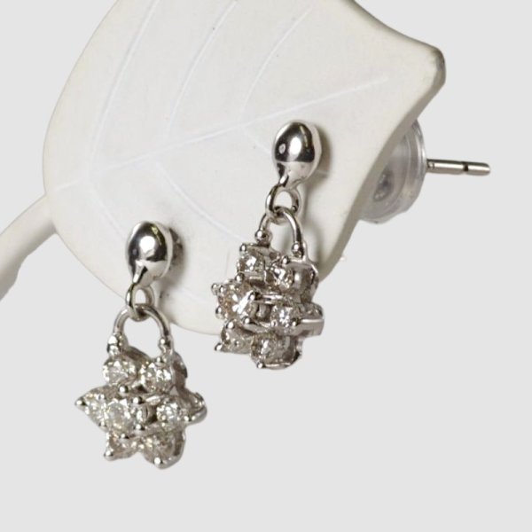 画像3: K18WG フラワーダイヤモンドピアス（ブラ） (3)