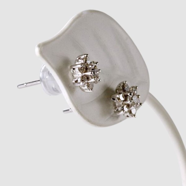 画像3: K18WG フラワーダイヤモンドピアス（直結） (3)