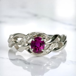 Pt900 マーキスルビー＆ダイヤ リング - ベル宝飾オンラインショップ