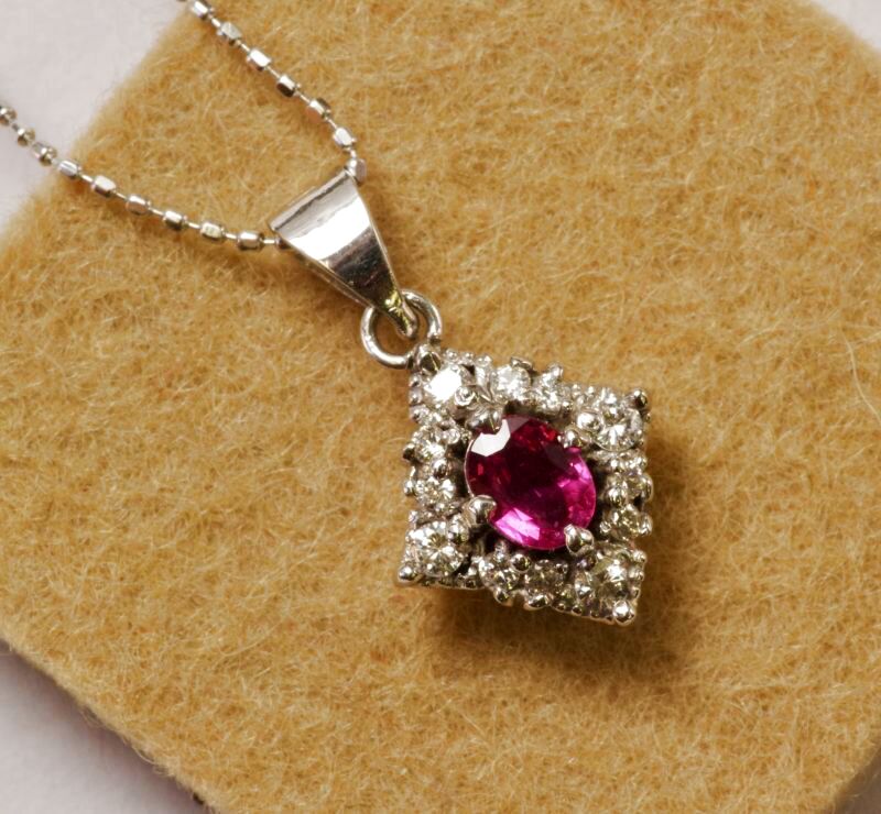 Pt900、K18WG ルビー・ダイヤ入りペンダントネックレス ◇ベル宝飾  