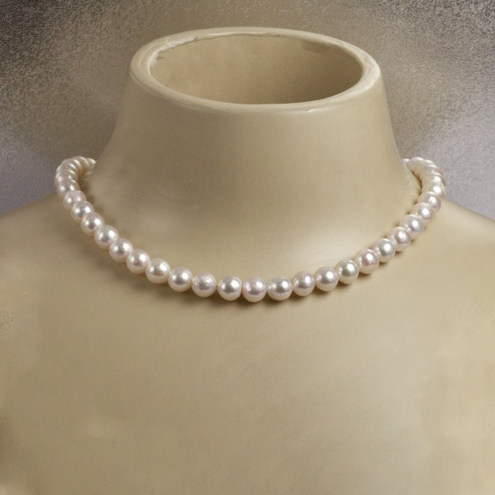あこや真珠ネックレス。約9ミリ。MR63